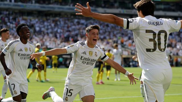 Arda Güler’in iki asist yaptığı maçta Real Madrid yarı finale yükseldi
