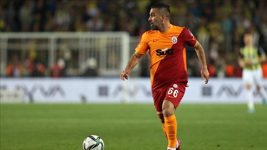Arda Turan, Galatasaray yazısını neden kaldırdığını açıkladı