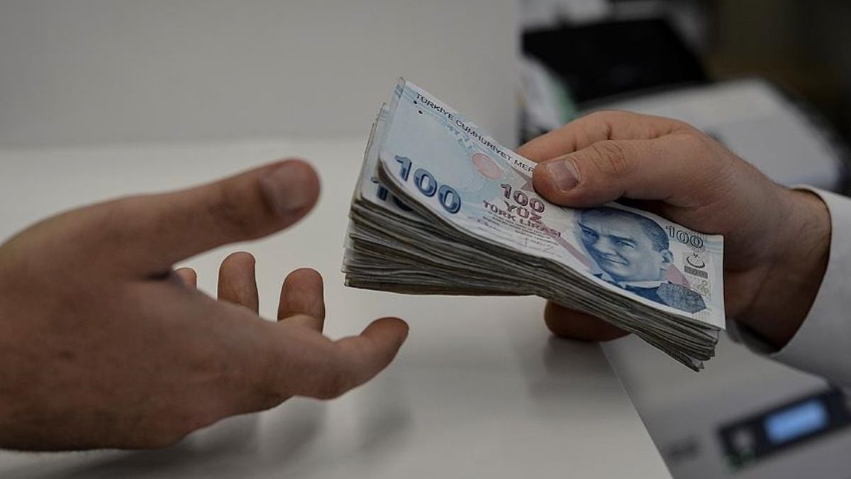 Bankalar emekli maaşına bloke koyabilecek