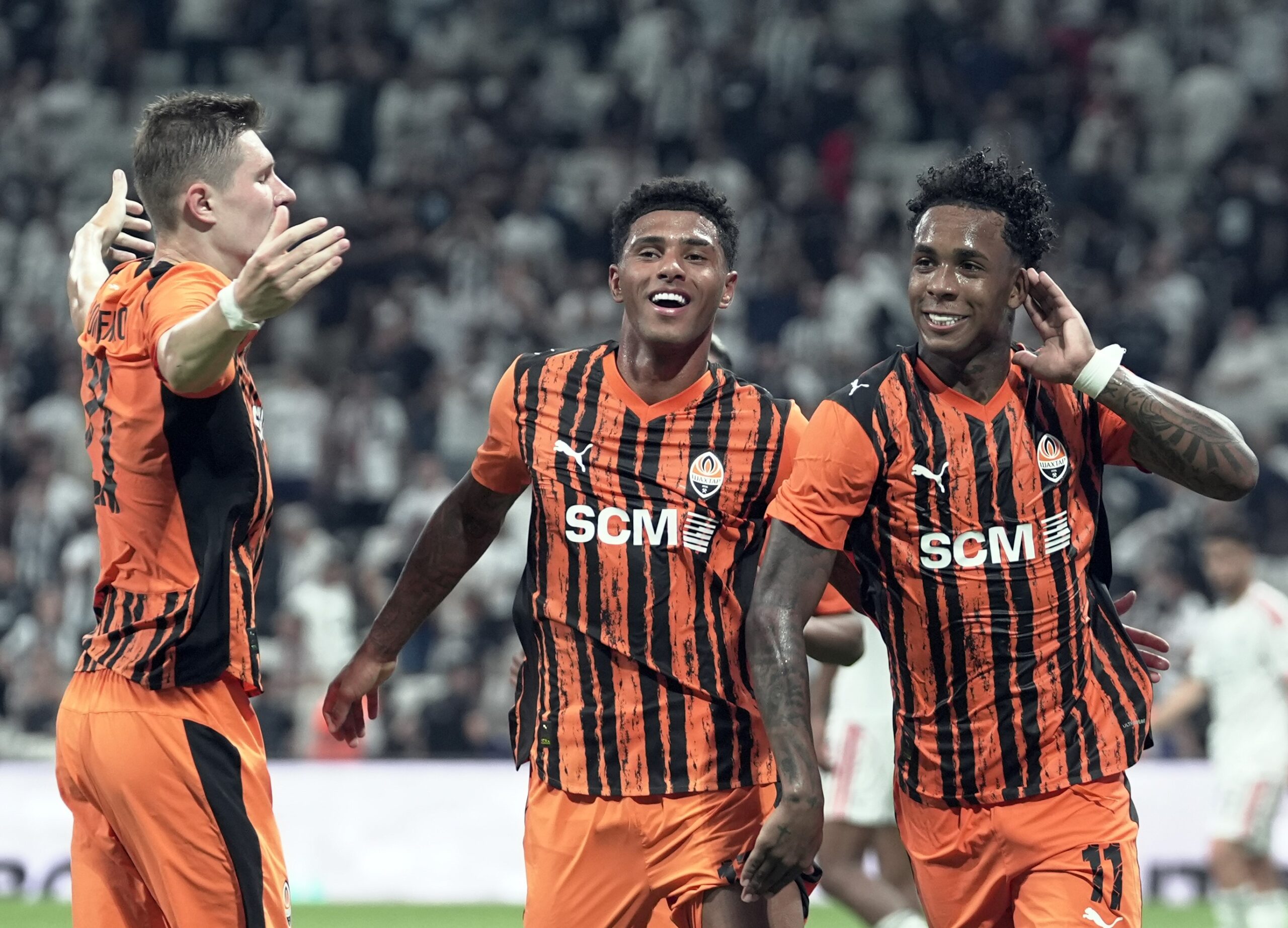 Beşiktaş, Avrupa’ya mağlup başladı: Protesto, alkış, ıslık!