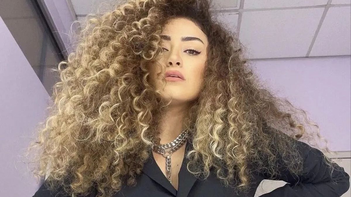 Dilan Çıtak, polisin üzerine araba sürdü