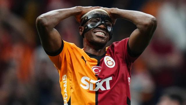 Dursun Özbek’ten kafa karıştıran Osimhen açıklaması! Galatasaray masadan kalkıyor mu?