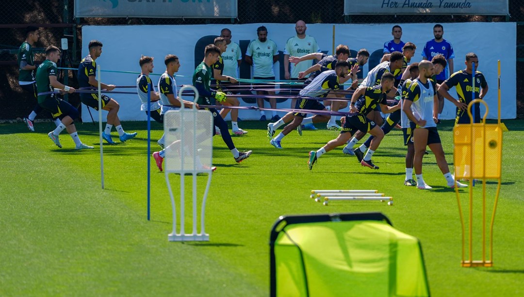 Fenerbahçe’de yeni sezon hazırlıkları başladı: Jhon Duran katılmadı