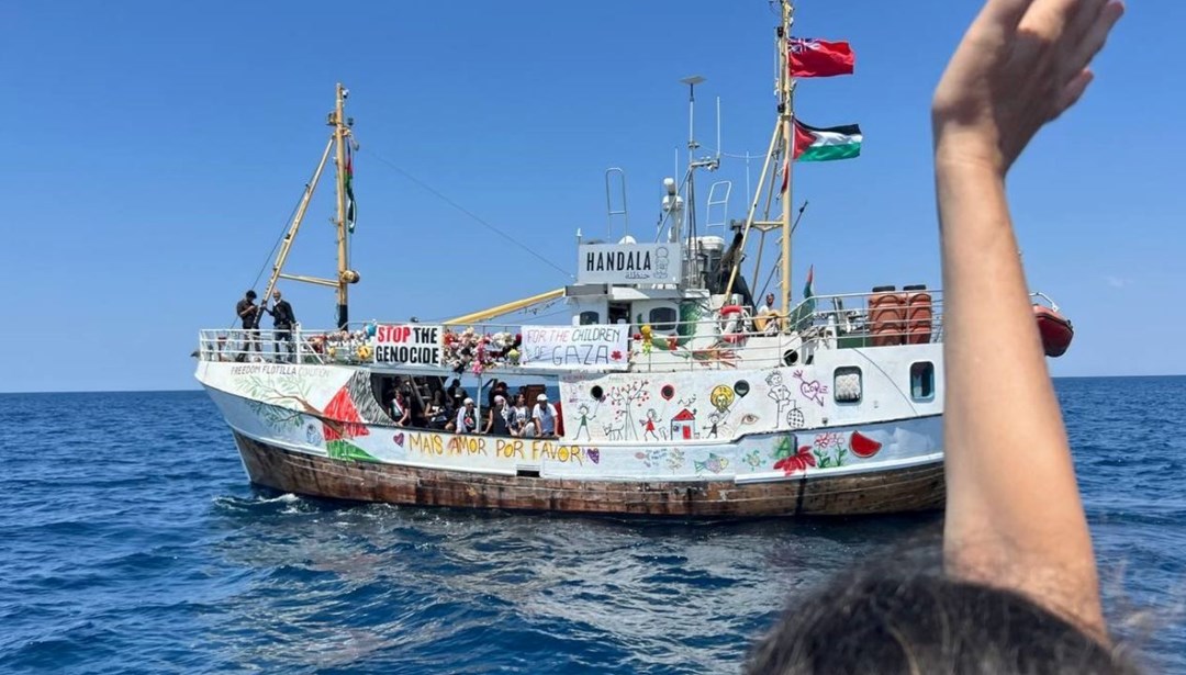 İsrail askerleri Hanzala gemisine baskın yaptı