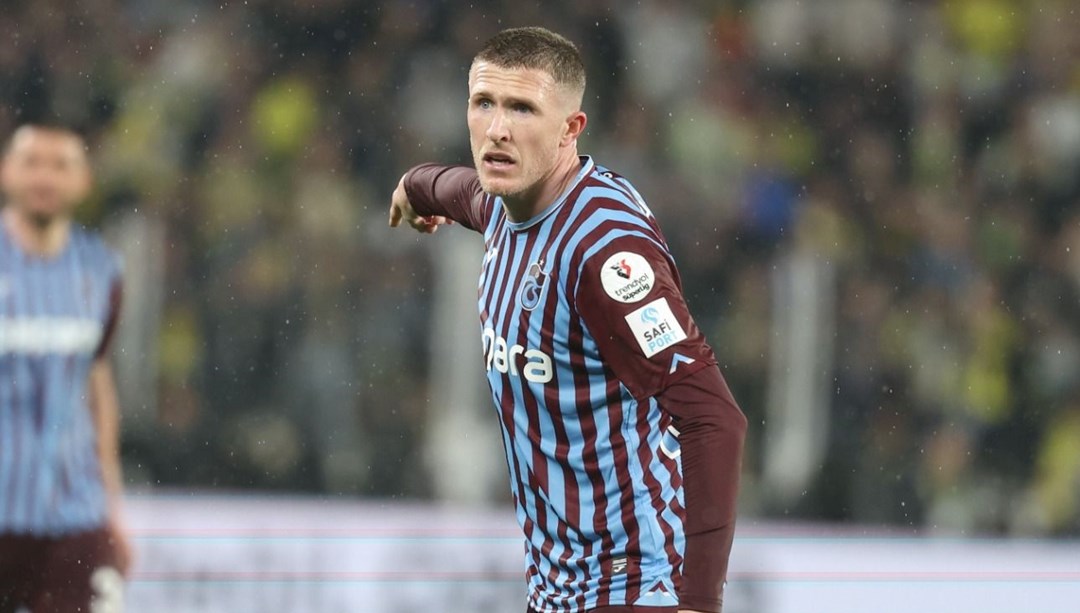Lundstram kamptan ayrıldı