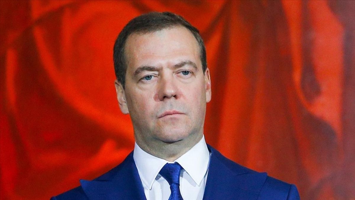 Medvedev’den Trump’a: Uykucu Joe’nun yolundan gitme