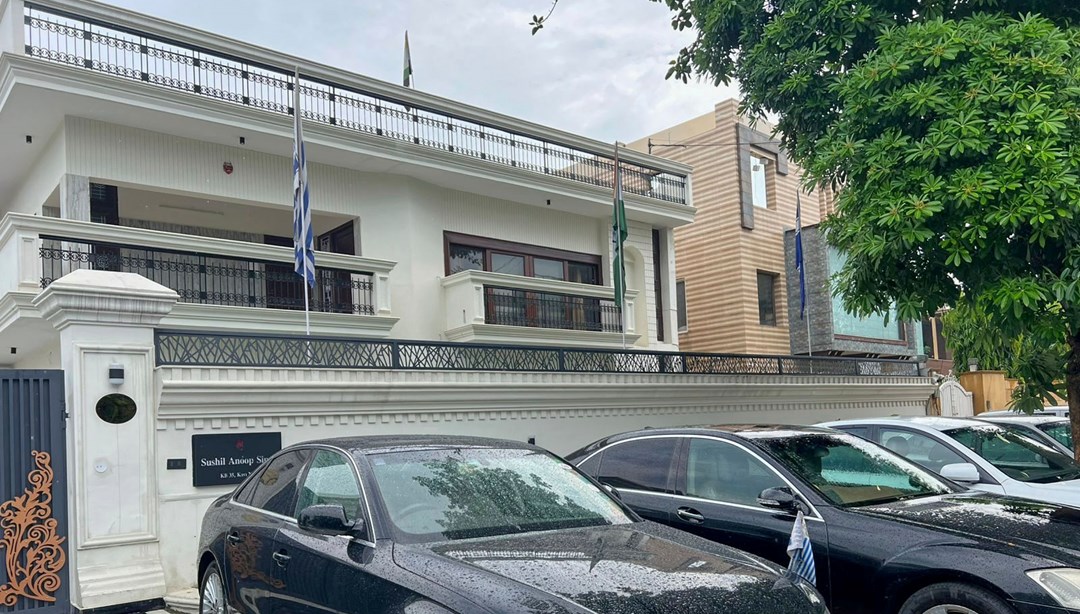 “Sahte büyükelçi” gözaltına alındı