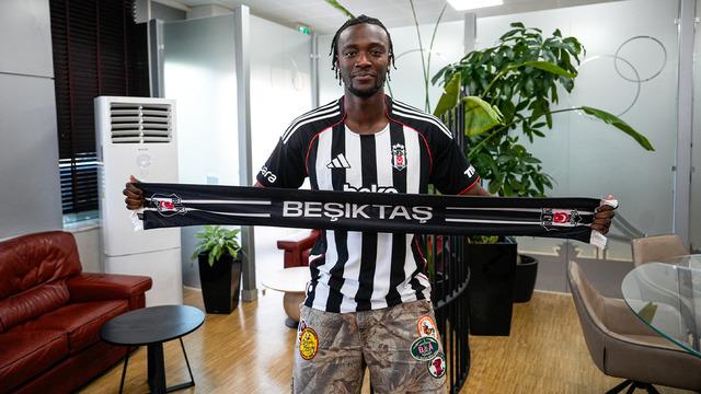 SON DAKİKA: Beşiktaş’ın yeni transferi Tammy Abraham İstanbul’a indi… Havaalanında büyük karşılama!