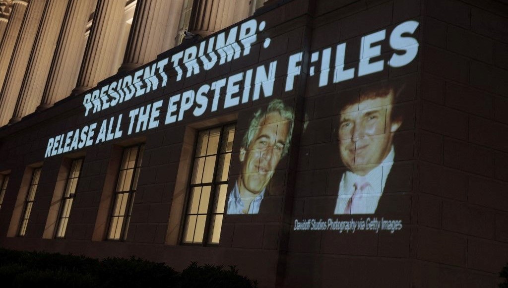 Trump’tan Epstein açıklaması: Adasına gitme ayrıcalığım hiç olmadı