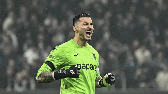 Uğurcan Çakır imzayı attı! Tarihe geçecek sözleşme…