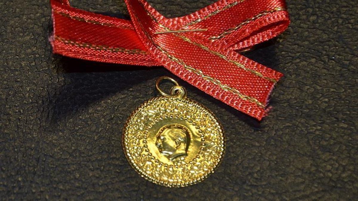 ABD’de tarım dışı istihdam düşünce altın sert yükseldi