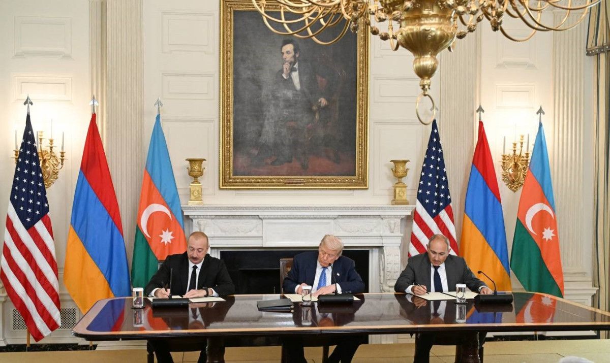 Azerbaycan-Ermenistan barışında merak edilenler: Zengezur Koridoru’na ne olacak?