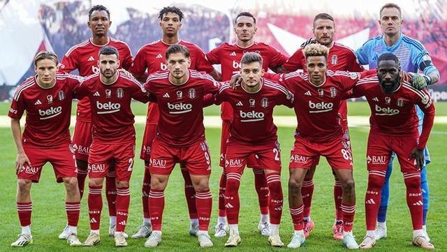 Beşiktaşlı futbolcu Semih Kılıçsoy, Cagliari’ye transferi için İtalya’ya gitti
