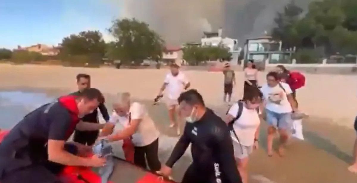 Çanakkale’de yangından sonra oluşan acı tablo havadan görüntülendi