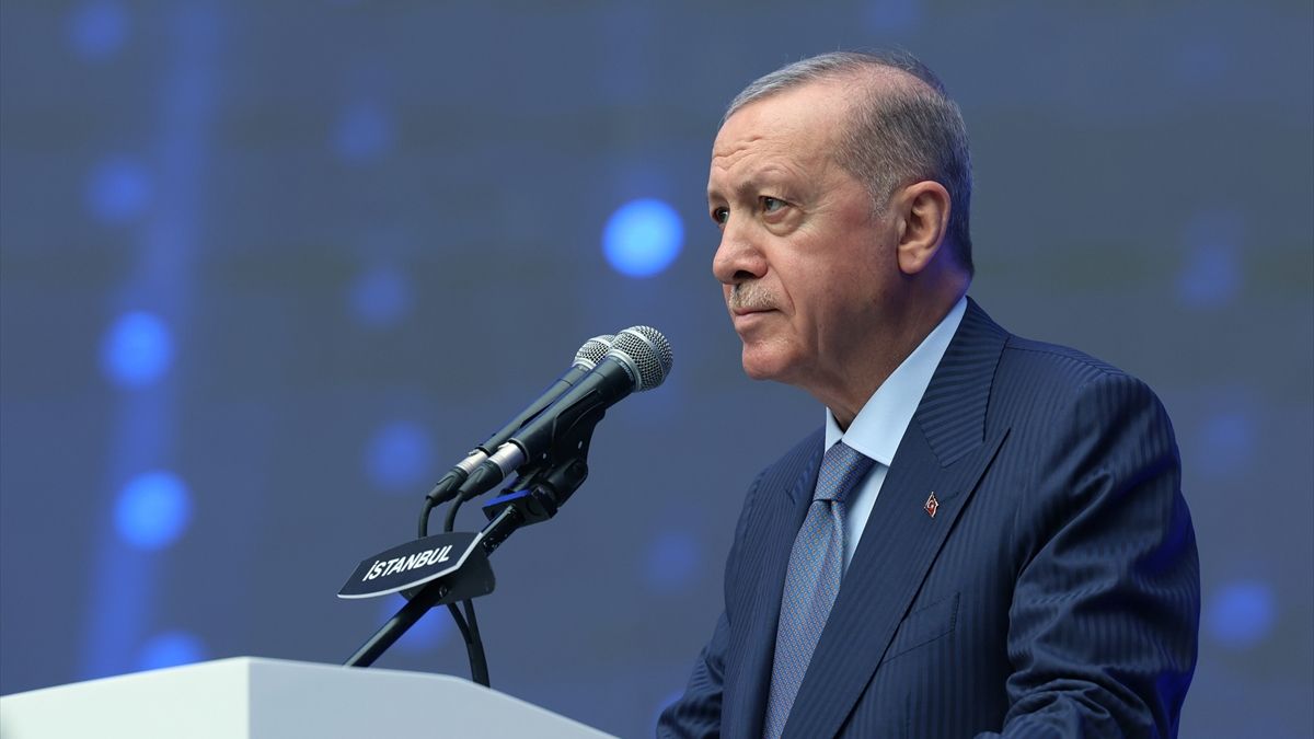 Cumhurbaşkanı Erdoğan: Memleket sevdalısı gençler yetiştirmeye devam edeceğiz