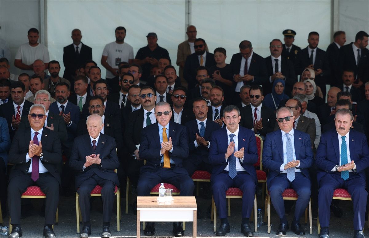 Cumhurbaşkanı Erdoğan’dan YPG’ye uyarı: Kılıç kınından çıkarsa kelama gerek kalmaz