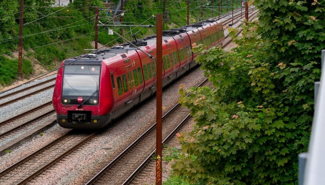 Danimarka’da tren raydan çıktı: Çok sayıda yaralı var