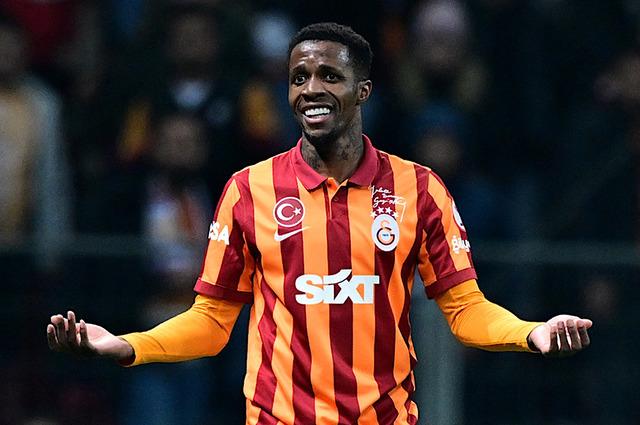 Galatasaray’ın eski yıldızı Zaha tepkilere dayanamadı! “Galatasaray hakkında konuşacağım…”