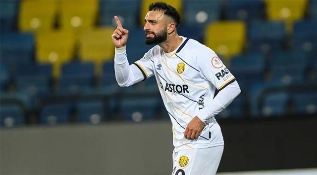 Göztepe, Efkan Bekiroğlu ile anlaşmaya vardı
