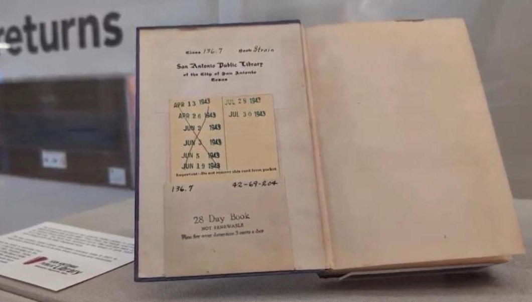 Kütüphaneden ödünç alınan kitap 82 yıl sonra geri geldi