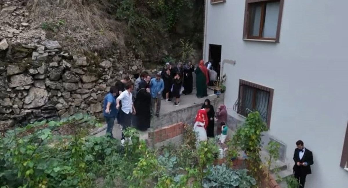 Trabzon’da düğünde Özel Harekat polisinin havaya ateş açmasıyla bir kişi öldü