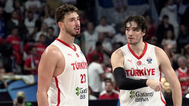 A Milli Erkek Basketbol takımımız EuroBasket 2025 son 16 turunda İsveç’i geçerek adını çeyrek finale yazdırdı!