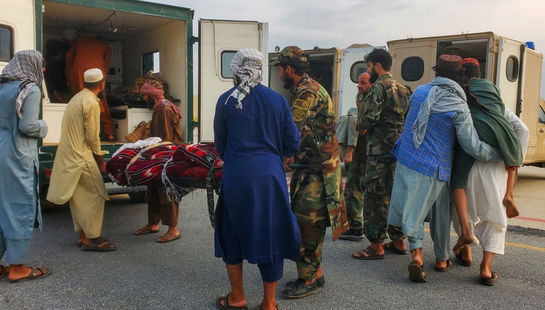 Afganistan’da yıkıcı deprem: 800 ölü, 2 bin 800’den fazla yaralı