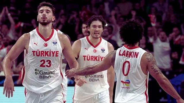 EuroBasket 2025’te 12 Dev Adam yarı finalde! Çeyrek finalde Polonya’yı da geçerek tarih yazıyoruz…