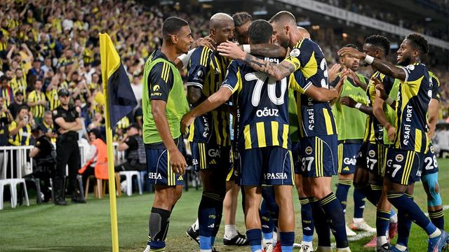 Fenerbahçe, UEFA Avrupa Ligi kadrosunu açıkladı!