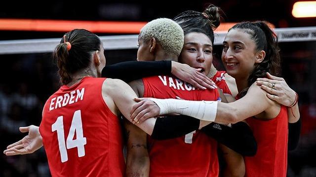 Filenin Sultanları, Dünya Voleybol Şampiyonası final maçında İtalya’ya son sette kaybetti…