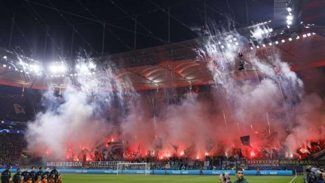 Frankfurt taraftarlarından Galatasaray için saygısızca açıklama! Sosyal medya bu sözlerle yankılandı…