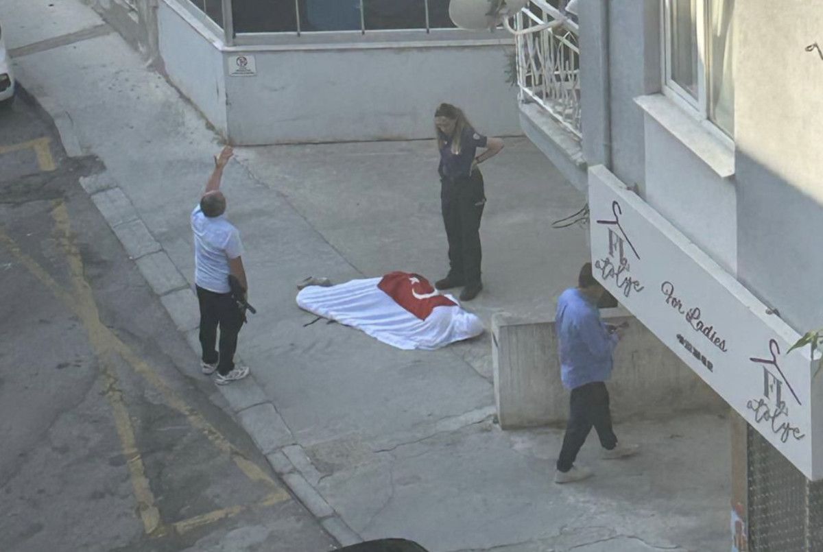 İzmir’de 2 polisin şehit olduğu saldırıda yürek burkan görüntüler
