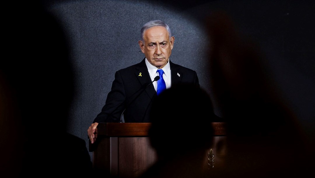 Netanyahu’nun evinin önünde toplanan yüzlerce İsrailli, esir takası anlaşması talep etti