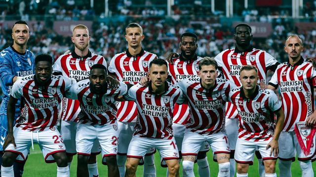 Samsunspor’un Konferans Ligi kadrosu belli oldu! Kırmızı beyazlılar yeni transfer Tanguy Coulibaly’i de listeye ekledi…