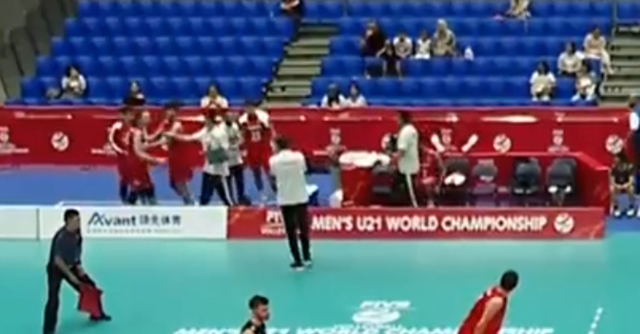 U21 Milli Voleybol Takımı’nda skandal olay! Maç oynanırken yumruk yumruğa birbirlerine girdiler