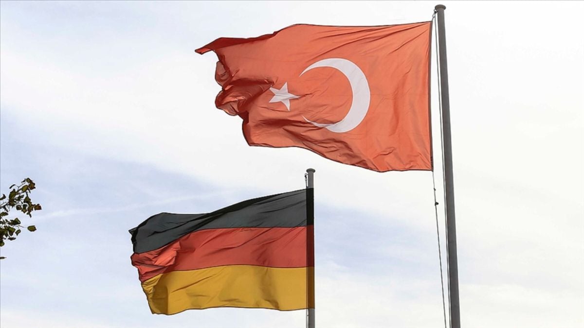Almanya Hükümet Sözcüsü: Türkiye, birçok siyasi konuda muhatap olarak önemli rol oynuyor