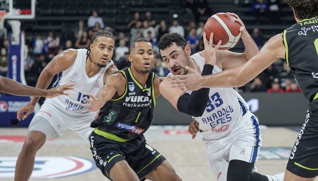 Anadolu Efes, Avrupa’da sahne alıyor