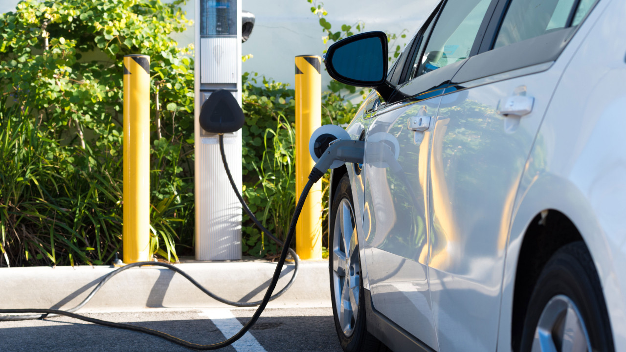 Elektrikli araçların kaderi değişiyor: 965.000 km ömürlü batarya geliyor