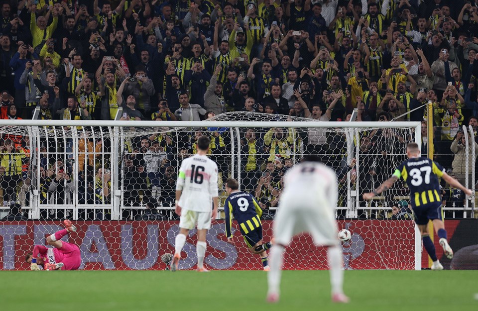 Fenerbahçe, Stuttgart’ı devirdi: Avrupa Ligi’nde üst üste 2. zafer!