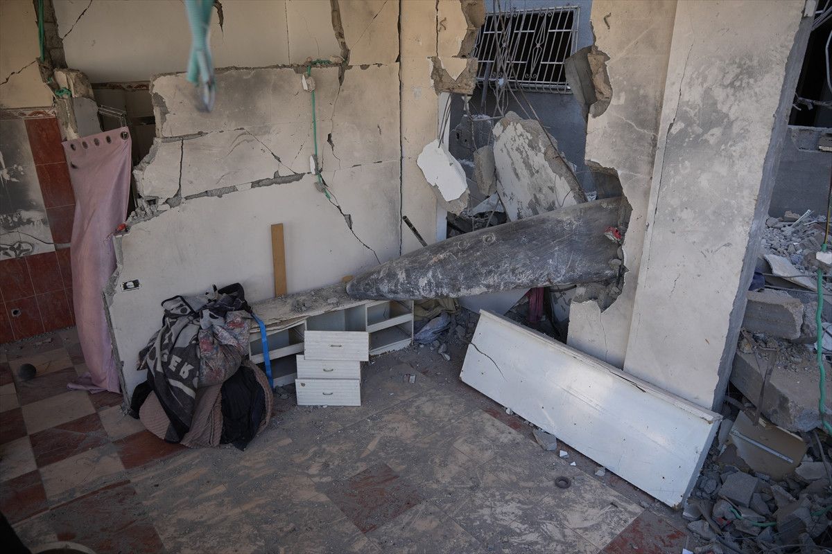 Gazze’de evine dönen aile, ‘patlamamış bomba’ ile yaşıyor