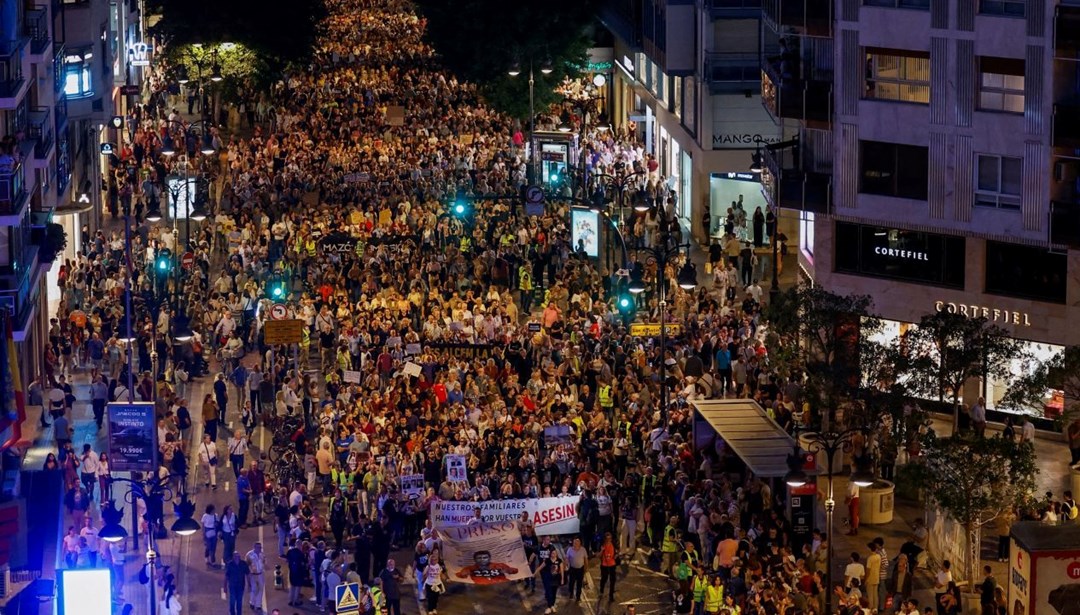 İspanya’da sel protestosu