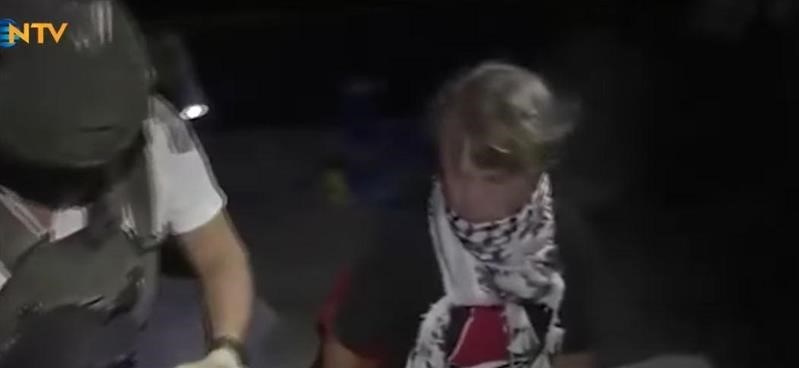 İsrail donanması Sumud Filosu’na baskın düzenledi. Aktivistler İsrail’e götürülüyor.