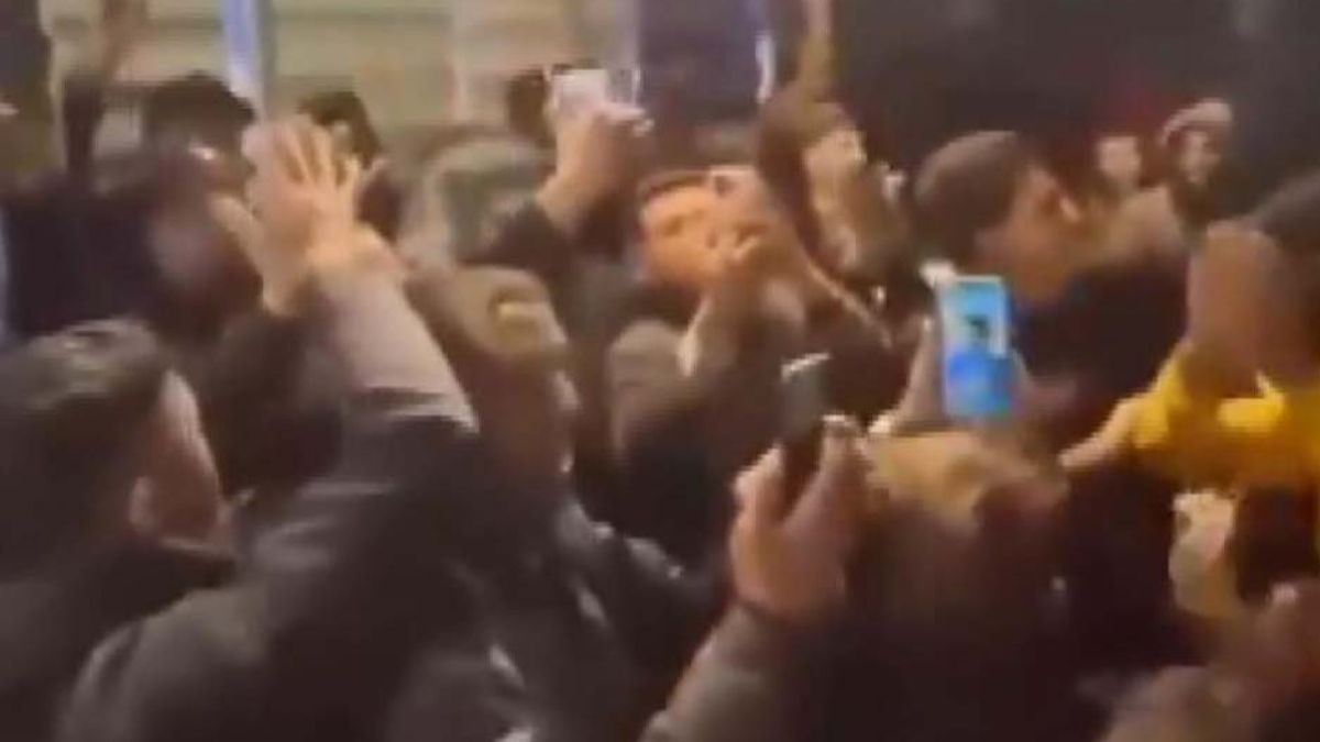 İsrailli esirlerin aileleri, ateşkesi kutladı