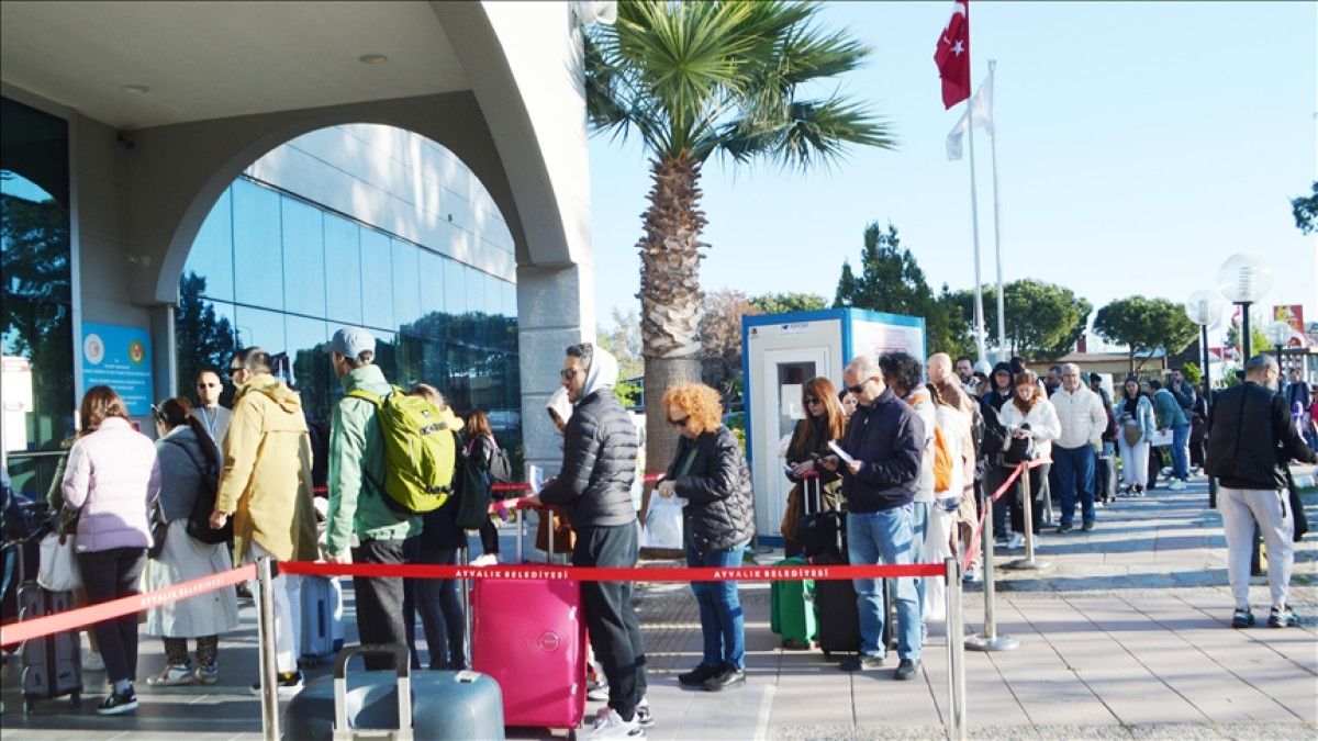 Kredi kartı harcama verileri belli oldu: Türkler en çok Yunanistan’da harcadı