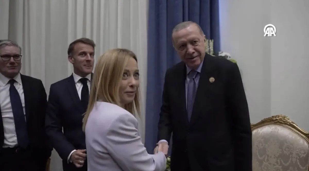 Meloni: Sigarayı bırakmaya zorlanırsam, birini öldürürüm