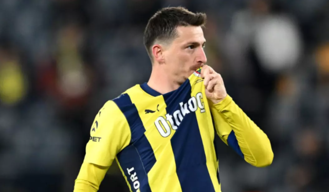 Mert Hakan 7 ay sonra geri döndü! Fenerbahçe antrenmanında dikkat çeken görüntü