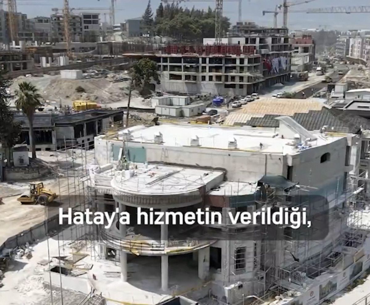 Murat Kurum açıkladı: 350 bininci konutumuzun anahtarlarını teslim edeceğiz