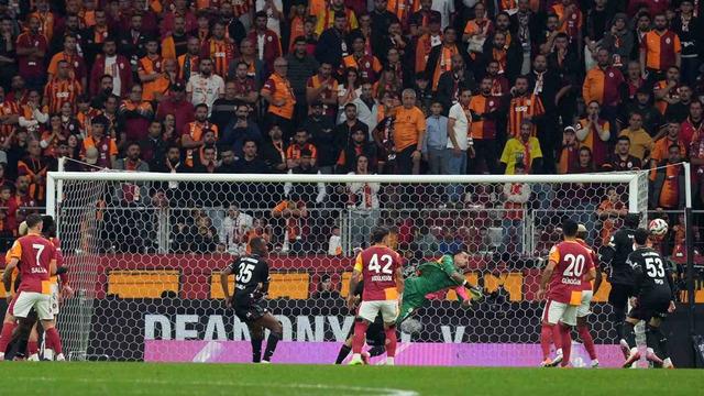 Rams Park’da dev derbi eşitlikle sona erdi! Sergen Yalçınlı Beşiktaş Galatasaray’ın galibiyet serisine dur dedi…