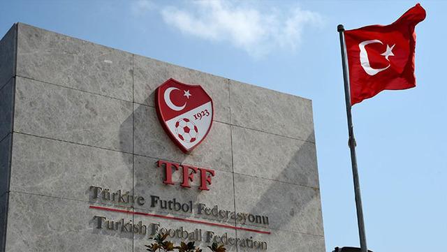 Sahaya 7 yabancıyla çıkmışlardı! TFF açıkladı… Sakaryaspor’a hükmen mağlubiyet cezası