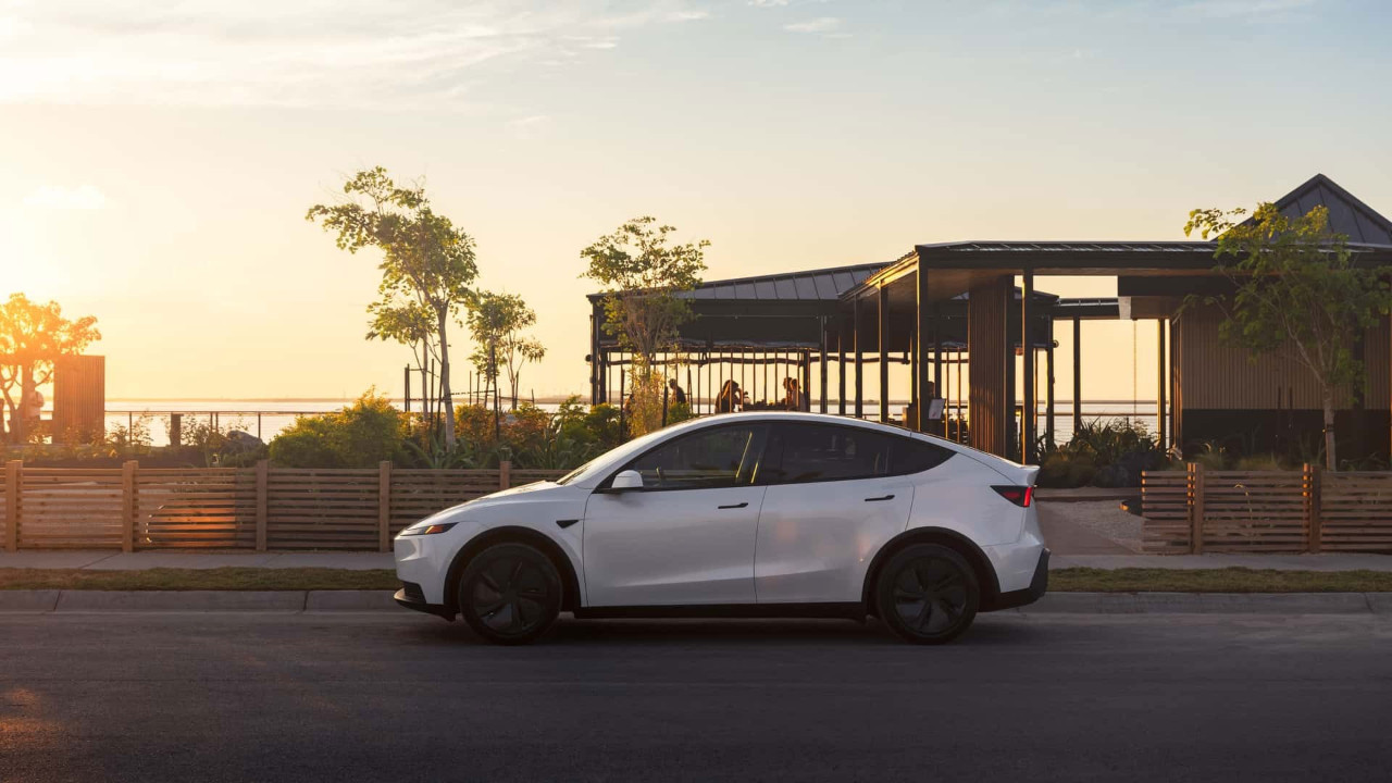 Tesla Model Y Standard ve Model 3 Standard tanıtıldı: Ucuz Tesla Model Y nihayet karşımızda…